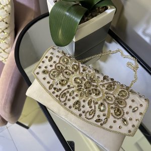 Beige8